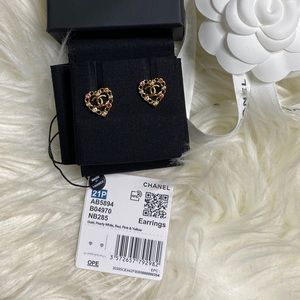 ❌SOLD❌Gold heart with multicolor crystal earrings